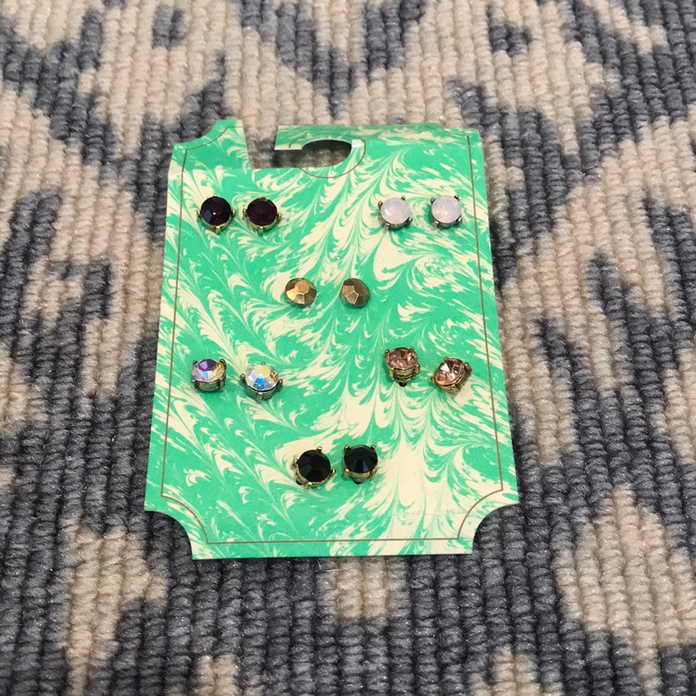 ✨ NEW Urban Outfitters Set of 6 Earrings